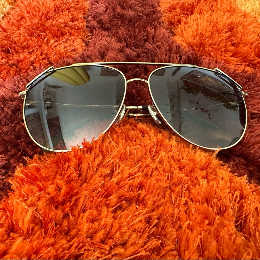 Victoria Beckham 61mm Aviator Sunglasses in Gold